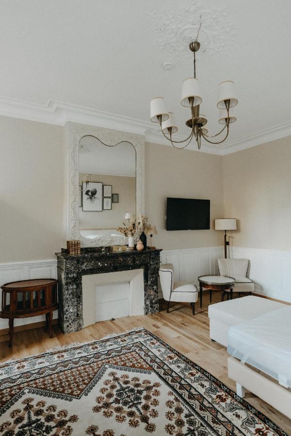 B&B Le Domaine Des Marcoujans Saint-Elix-le-Chateau ภายนอก รูปภาพ