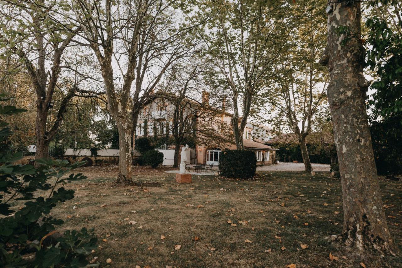 B&B Le Domaine Des Marcoujans Saint-Elix-le-Chateau ภายนอก รูปภาพ
