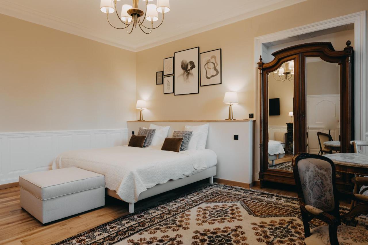 B&B Le Domaine Des Marcoujans Saint-Elix-le-Chateau ภายนอก รูปภาพ